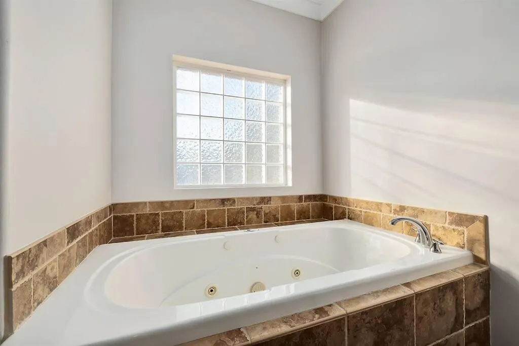 Seas The Day Destiny East Neighborhood Private Villa Holiday home