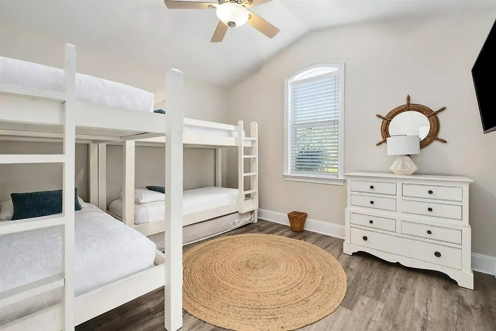Seas The Day Destiny East Neighborhood Private Villa Holiday home