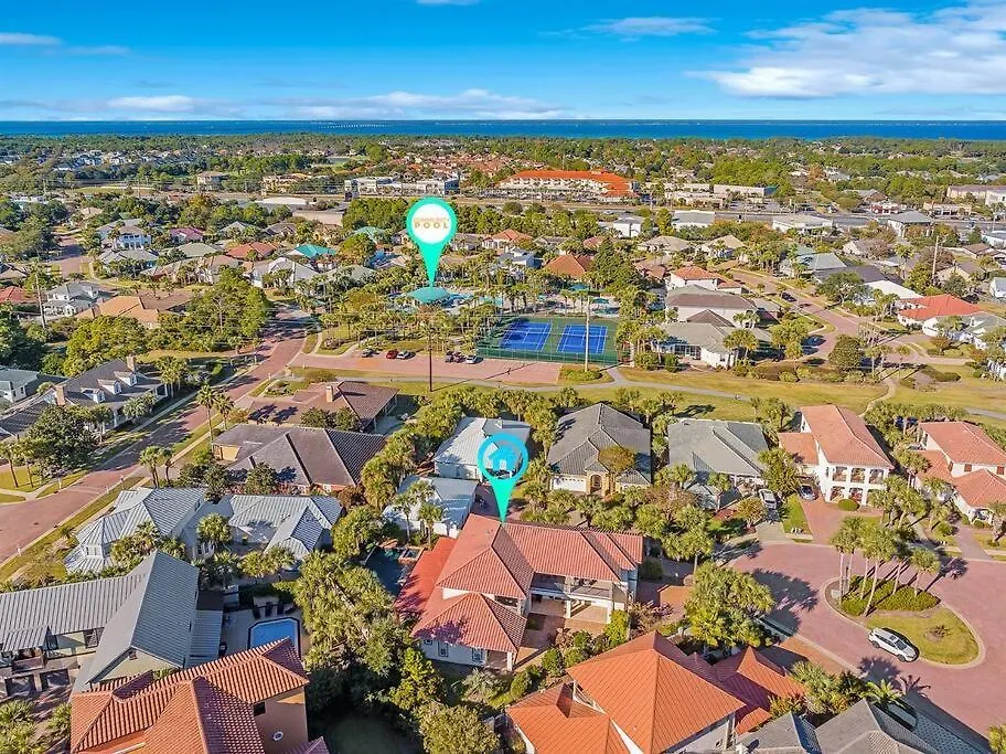 Seas The Day Destiny East Neighborhood Private Villa United States
